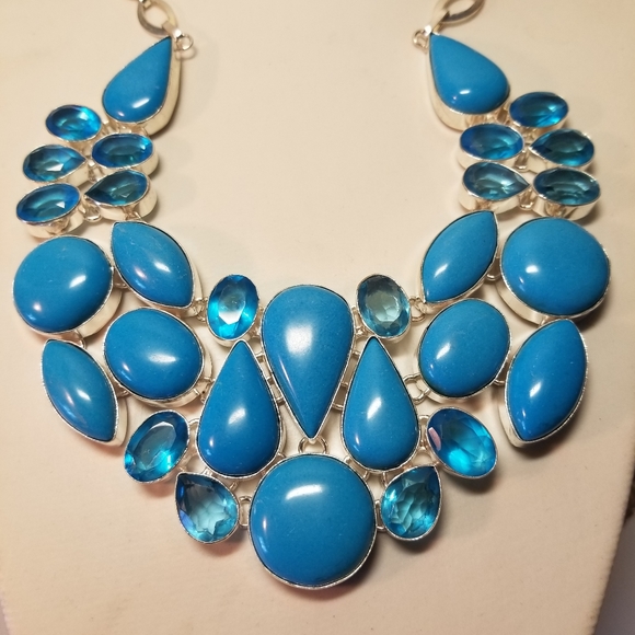 EXCELLENT NECKLACE NWOT - Picture 3 of 9